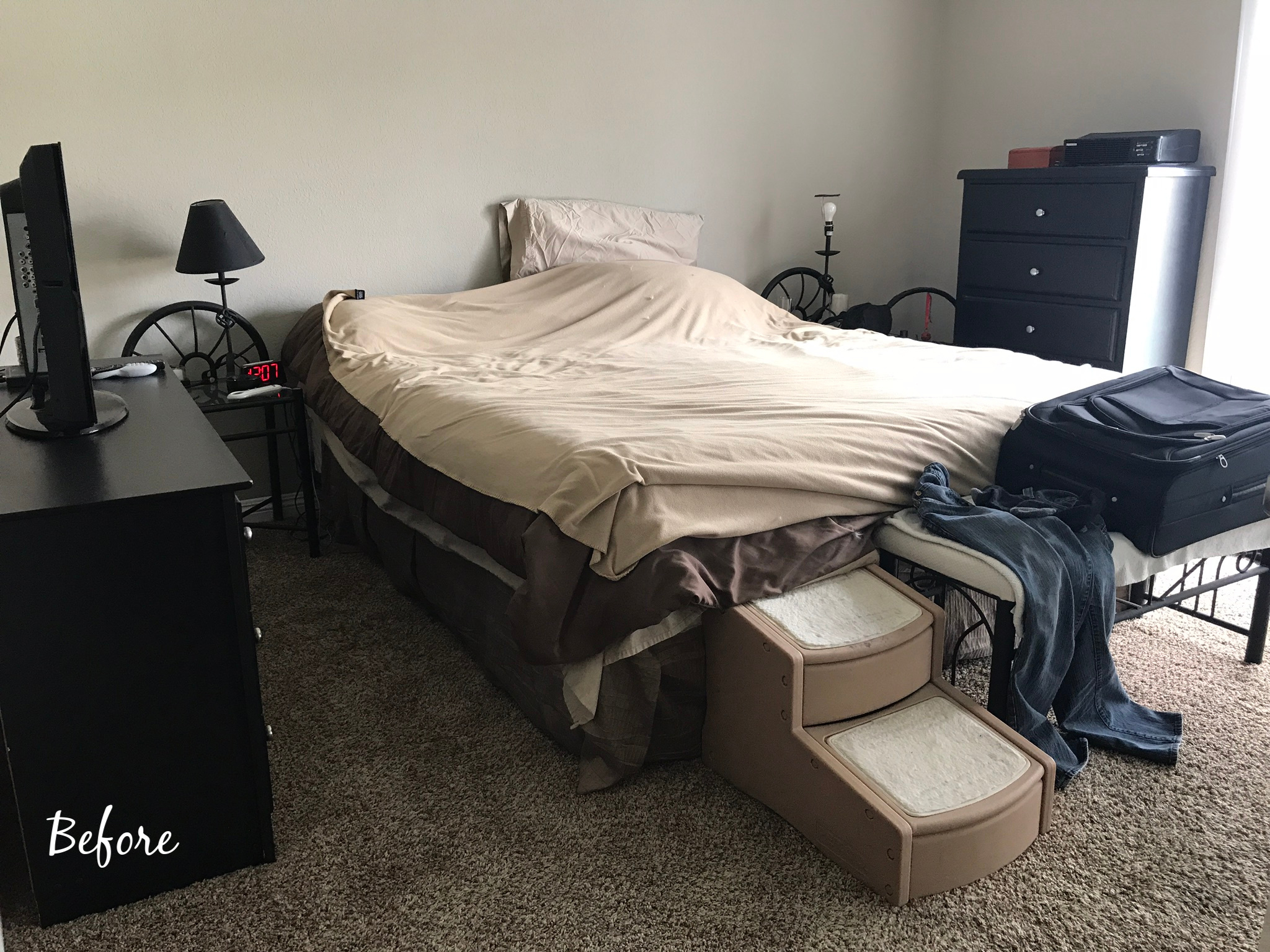 Bedroom Before Home Staging